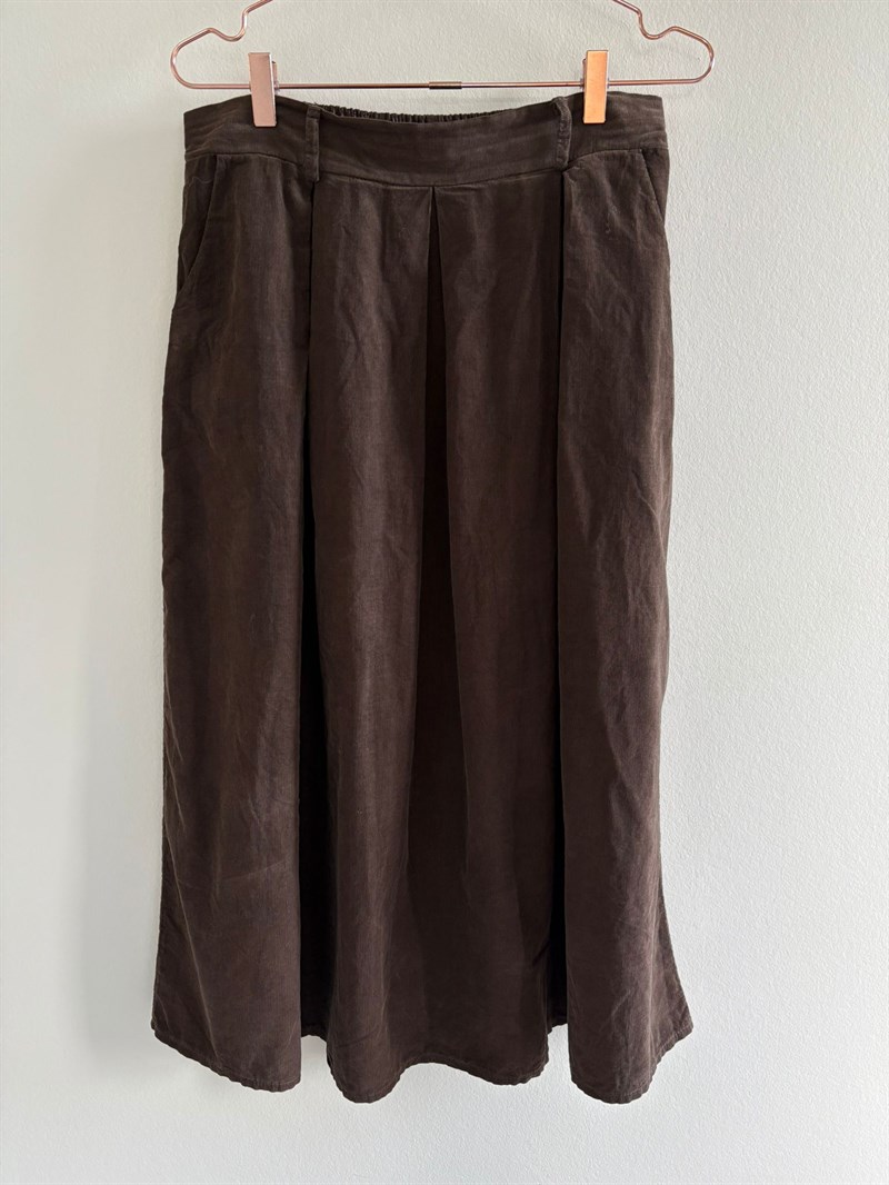 Three M Nederdel i babyfløjl, Mørkebrun