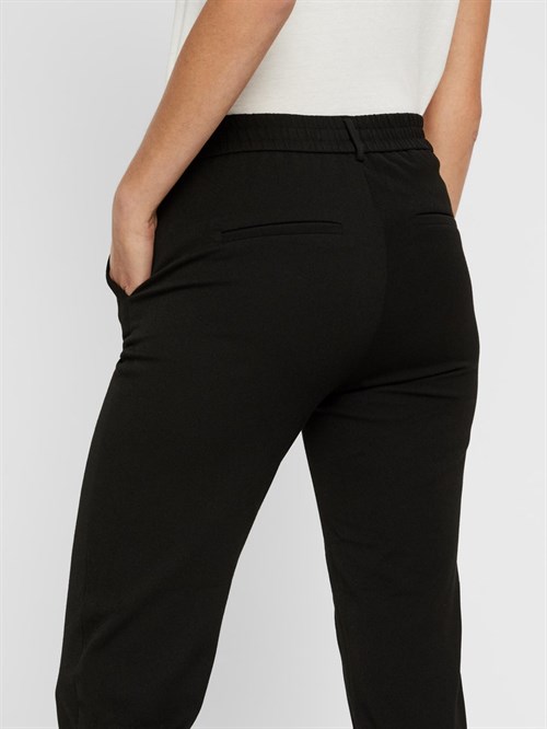 Sorte-bukser-elastik-Vero Moda